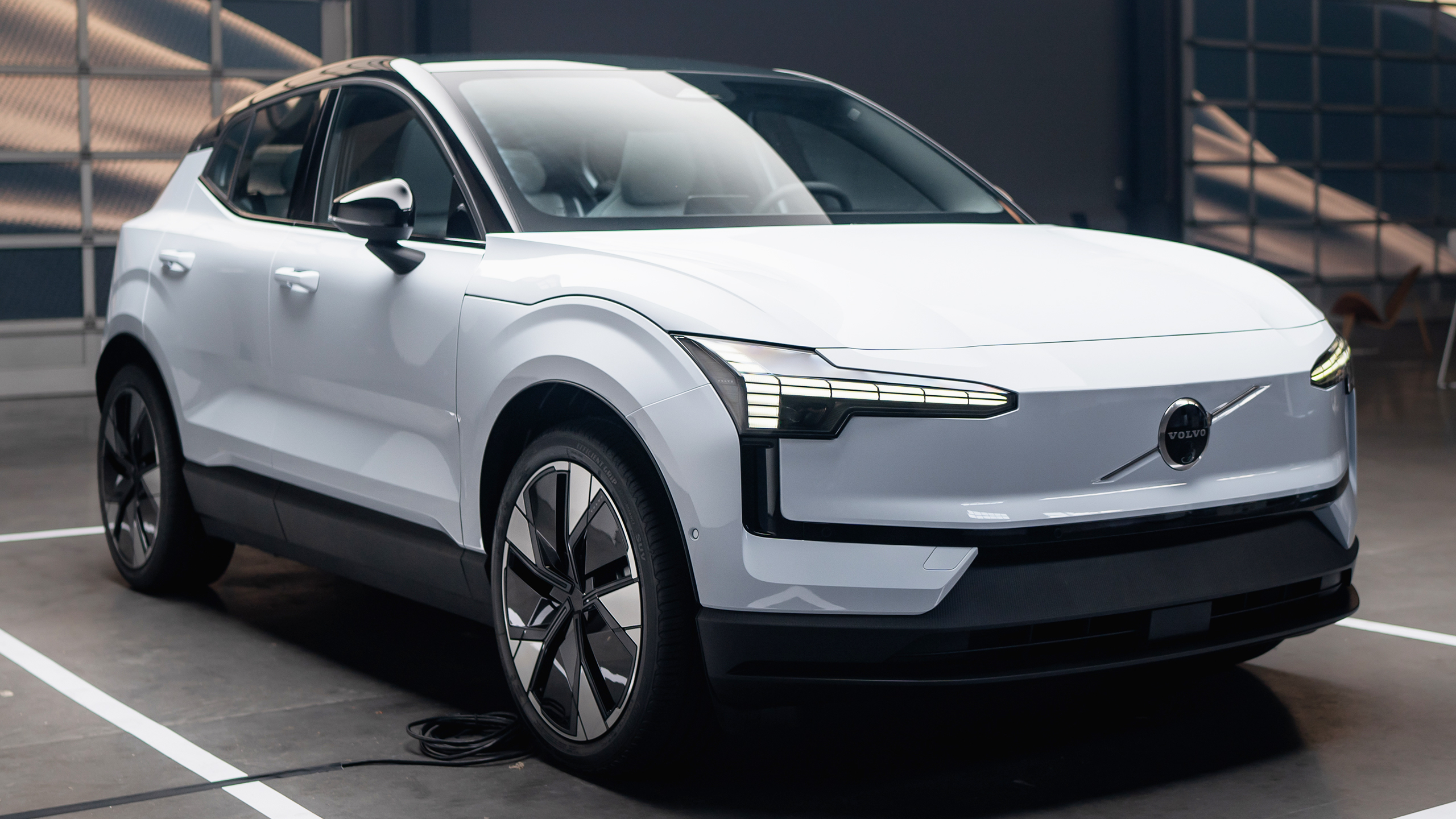 Volvo представит новый доступный электромобиль вместо EX30 в 2024
