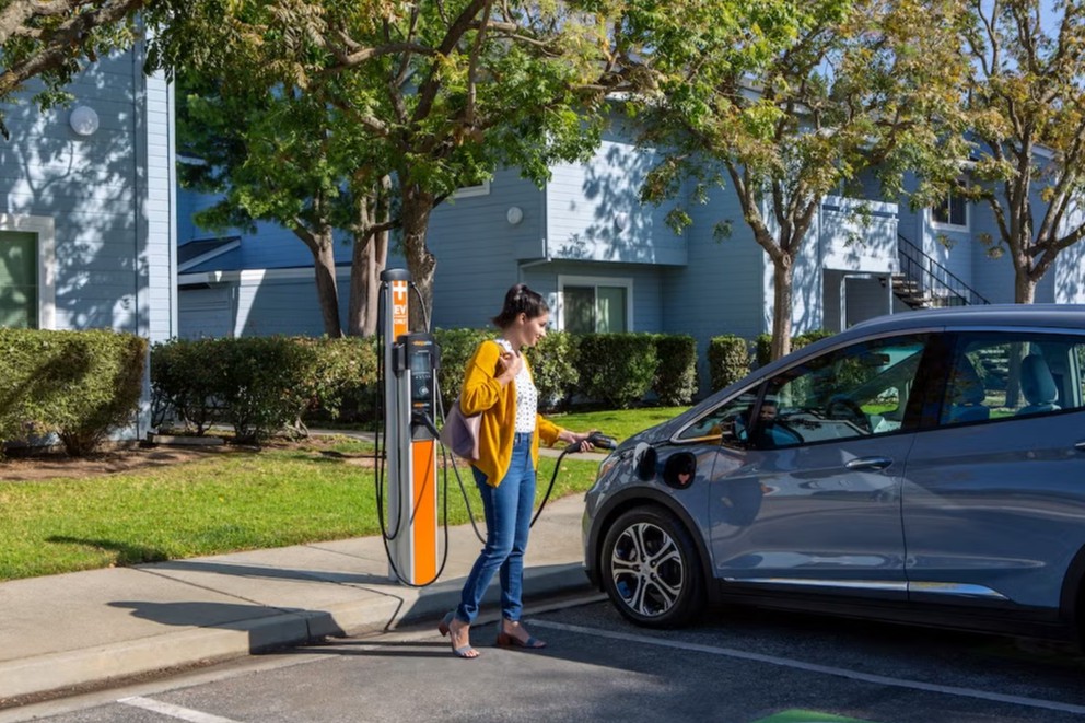 ChargePoint и OBE Power установят 2500 зарядных станций для жилья в 2026
